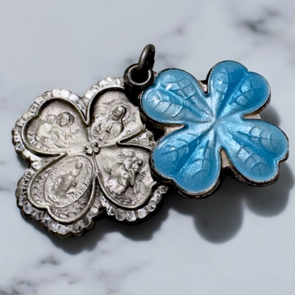 Amazing Vintage Sterling Silver Clover Cross Enamel Pendant. Intricately etched